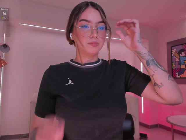 MaddisonCollins webcam