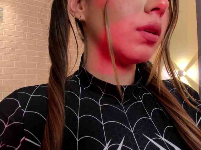 MaddisonCollins webcam