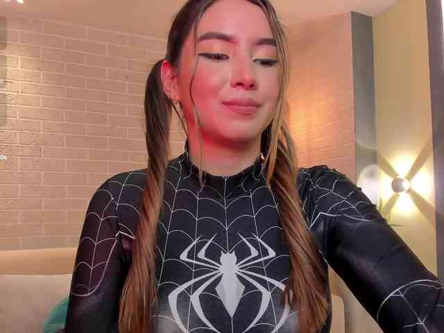 MaddisonCollins webcam