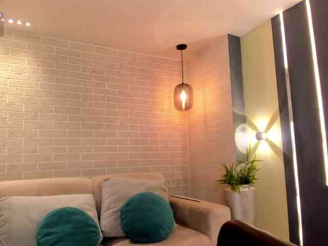 MaddisonCollins webcam