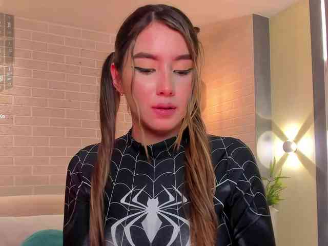 MaddisonCollins webcam