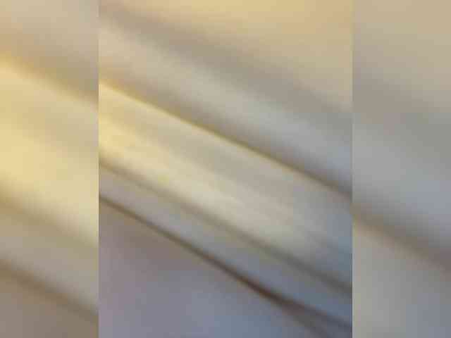 Milkkksheik-981 webcam