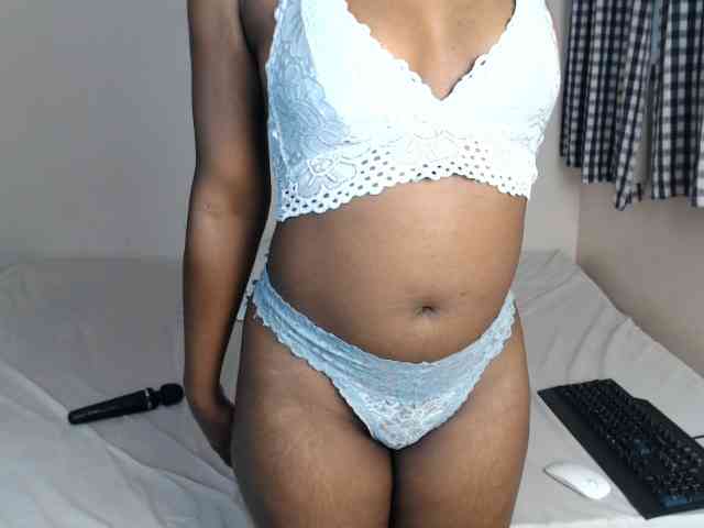 Crystalxebony webcam