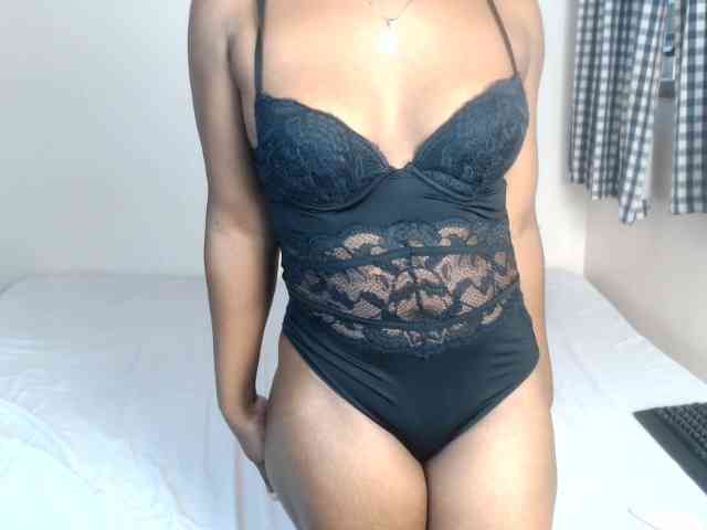 Crystalxebony webcam