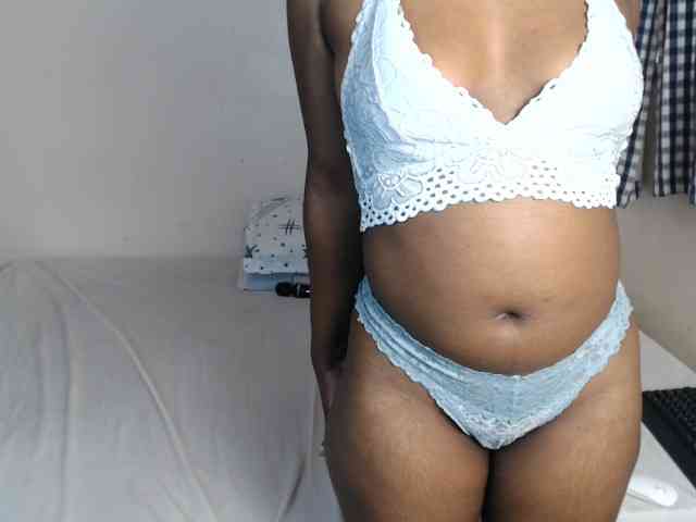 Crystalxebony webcam