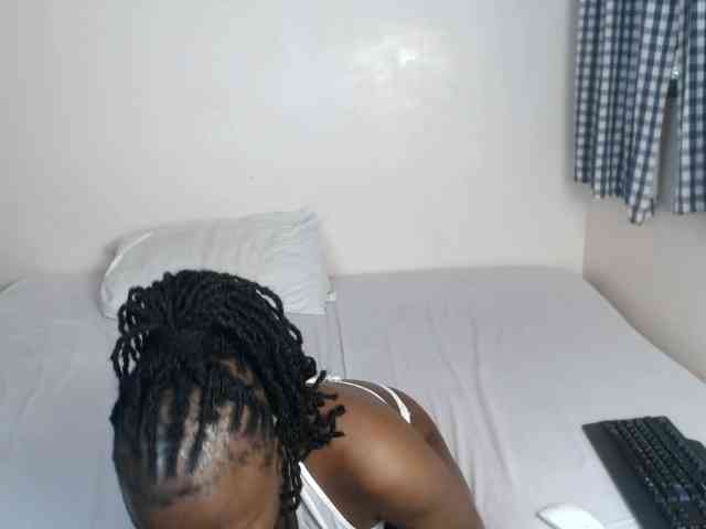 Crystalxebony webcam