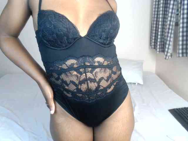 Crystalxebony webcam