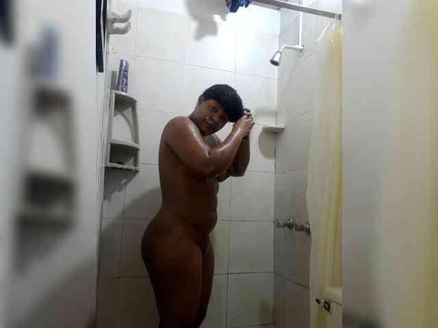 CarolinnaGomez webcam