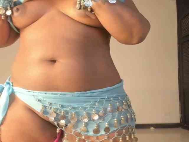 CarolinnaGomez webcam