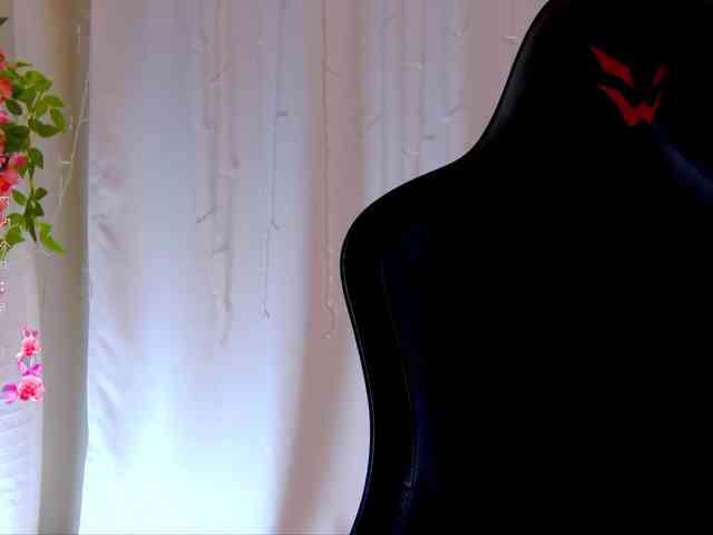 Ashley-Nicks webcam