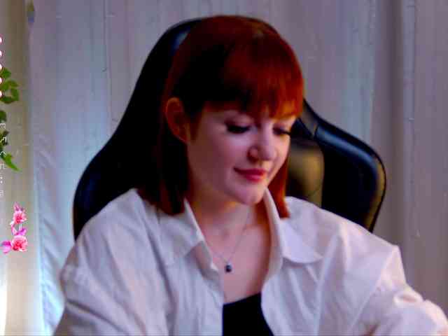 Ashley-Nicks webcam