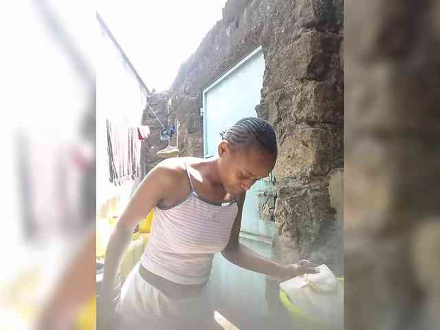 LAYLAAH webcam