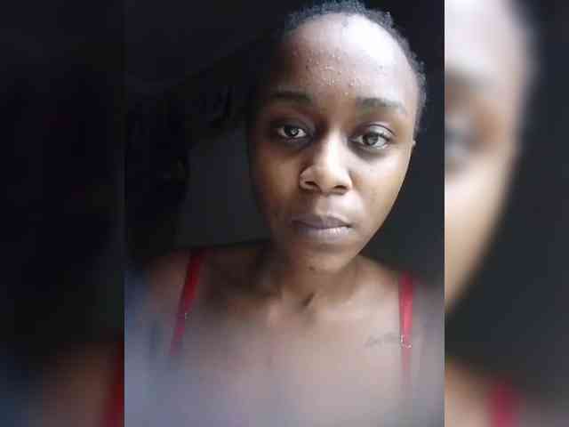 LAYLAAH webcam
