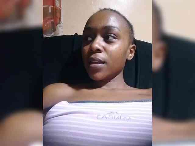 LAYLAAH webcam