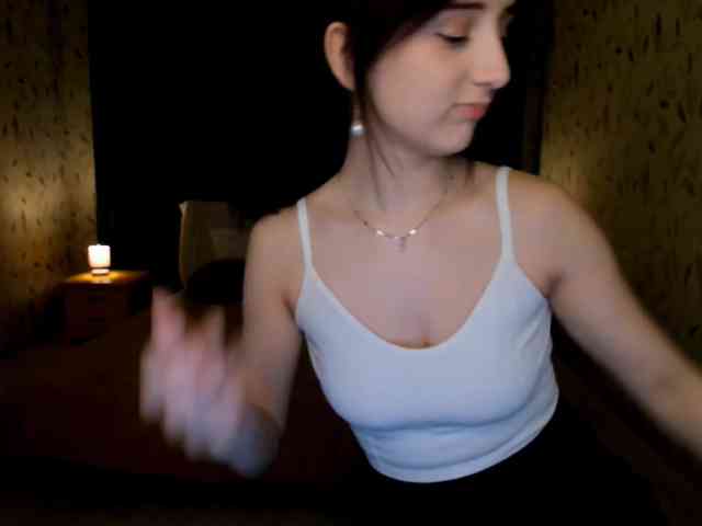 JulietMonli webcam