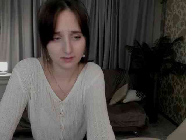 JulietMonli webcam