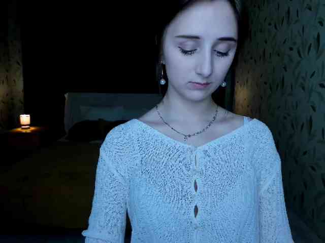 JulietMonli webcam
