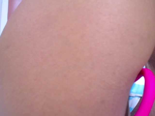 tiny-sarah1 webcam