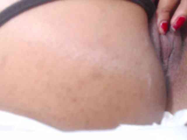 tiny-sarah1 webcam