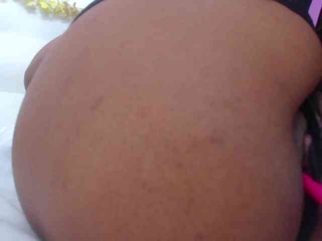 tiny-sarah1 webcam