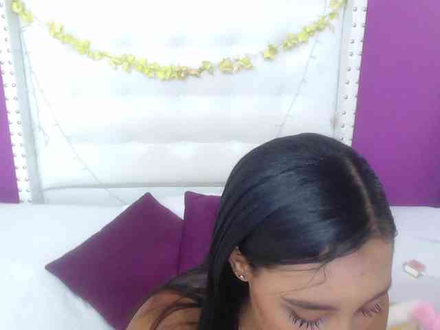 tiny-sarah1 webcam