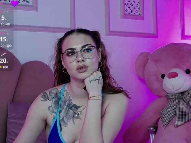 AbbyWhite webcam