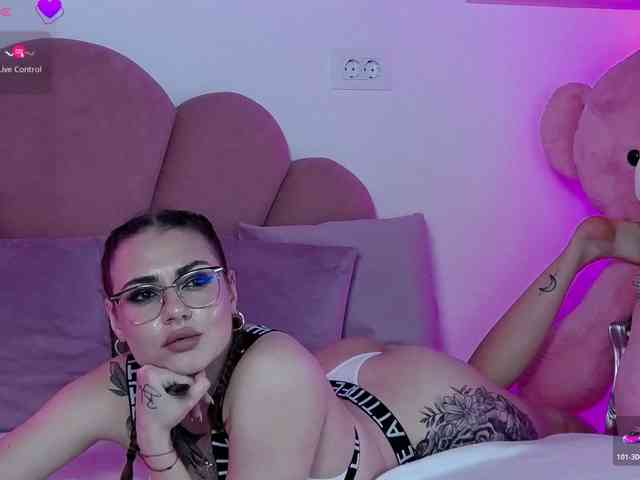 AbbyWhite webcam