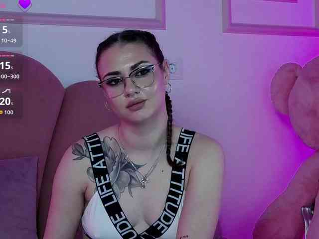 AbbyWhite webcam
