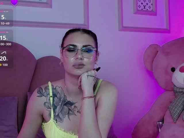 AbbyWhite webcam