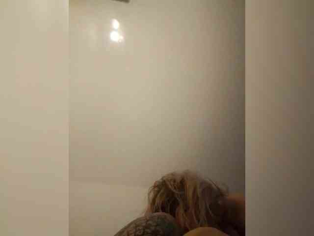 TilyTily webcam
