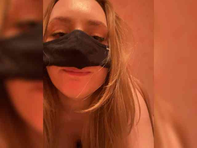 Donut-red webcam