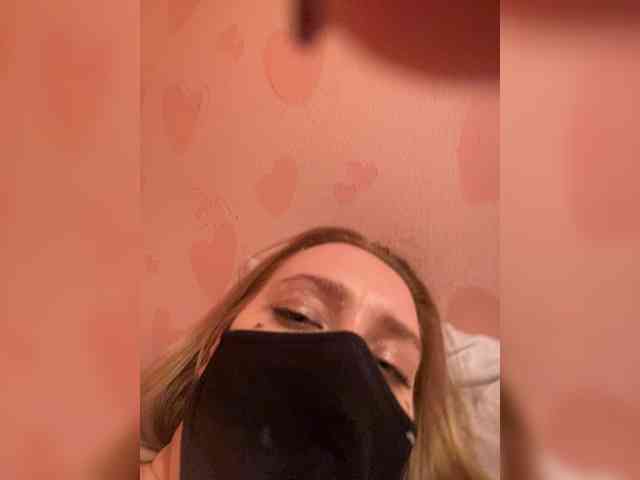 Donut-red webcam