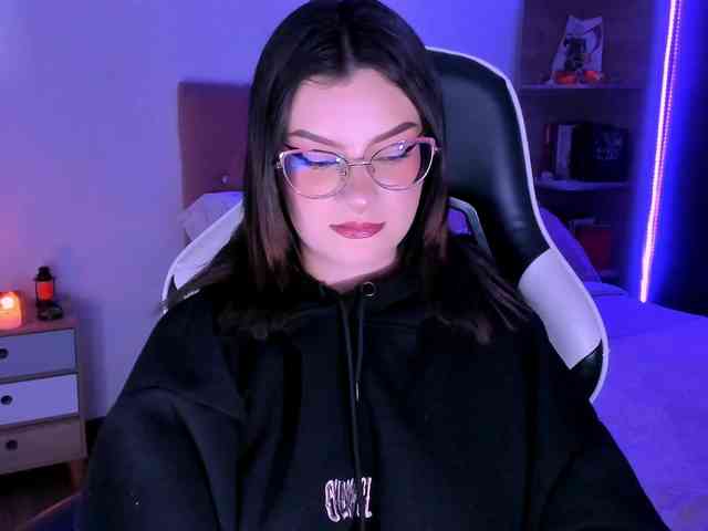 OphelianaRose webcam