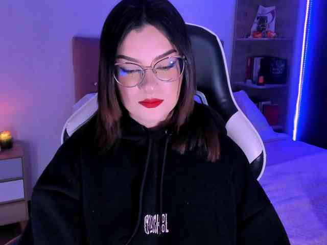 OphelianaRose webcam