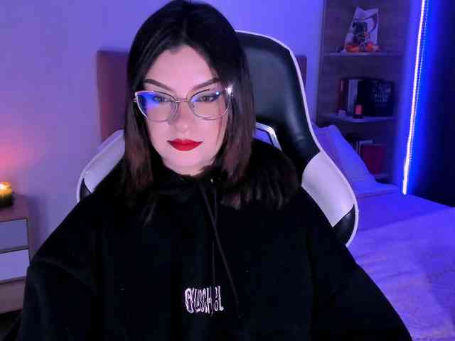 OphelianaRose webcam