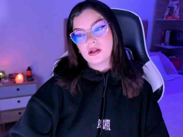 OphelianaRose webcam