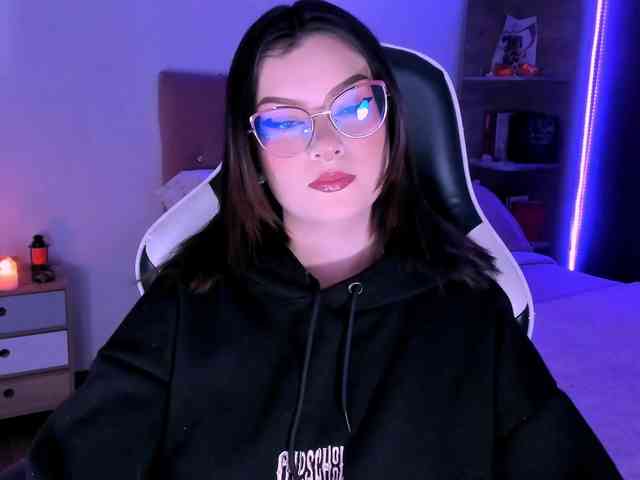 OphelianaRose webcam