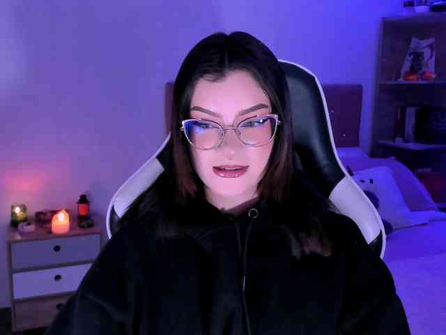 OphelianaRose webcam