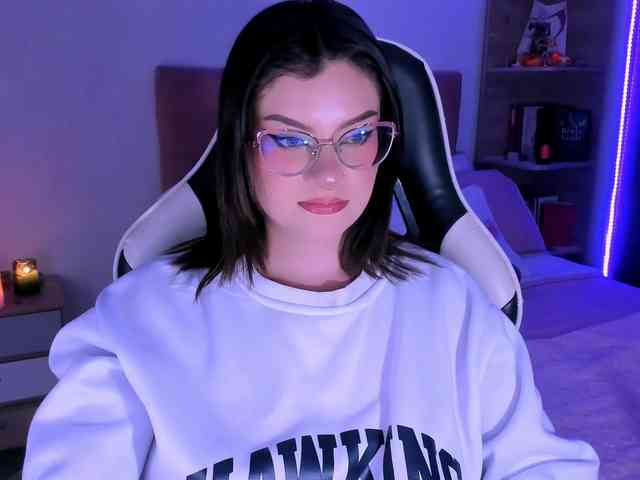 OphelianaRose webcam