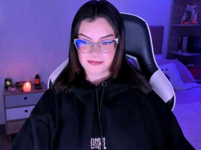 OphelianaRose webcam