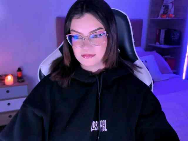 OphelianaRose webcam