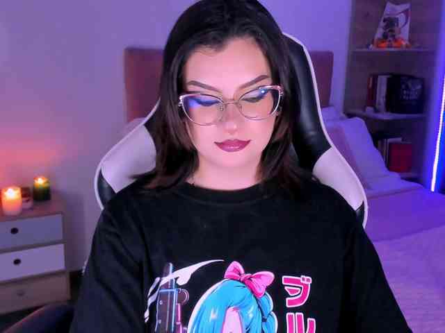 OphelianaRose webcam