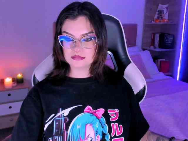 OphelianaRose webcam