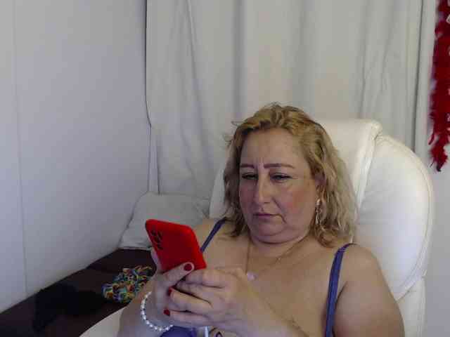 Mature2025 webcam