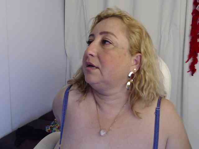 Mature2025 webcam