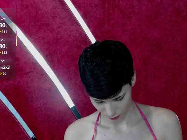 RoxxyRouge webcam