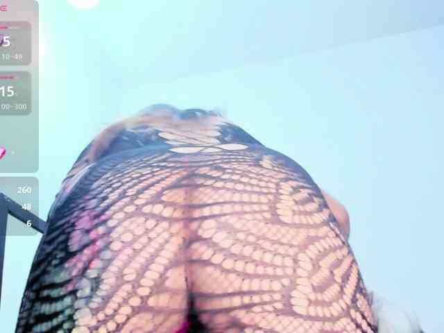 Mia-Collivens webcam