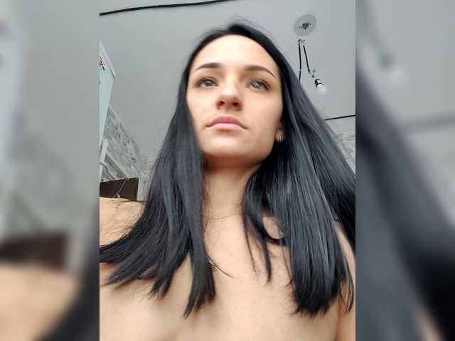 Entrez le videochat erotique avec le
modèle Lina-Luna Lina-Luna