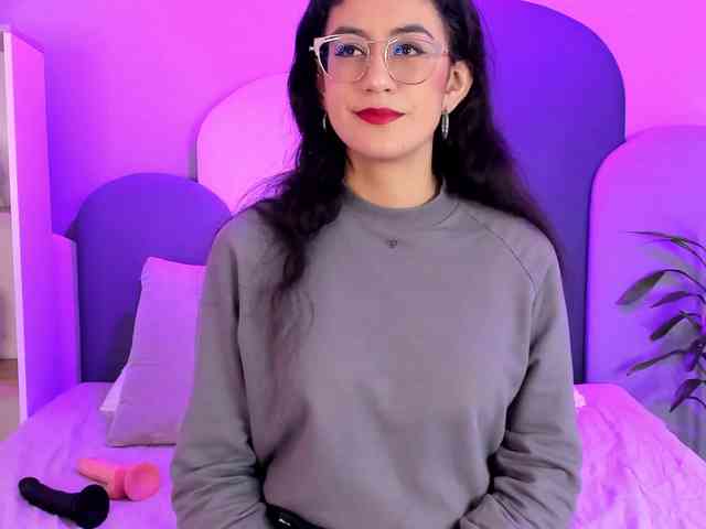 SophieGomez2 webcam