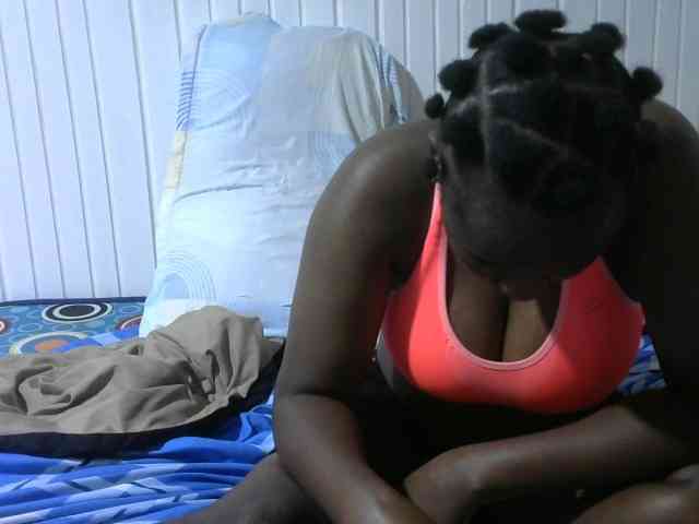 Sexyebony004 webcam